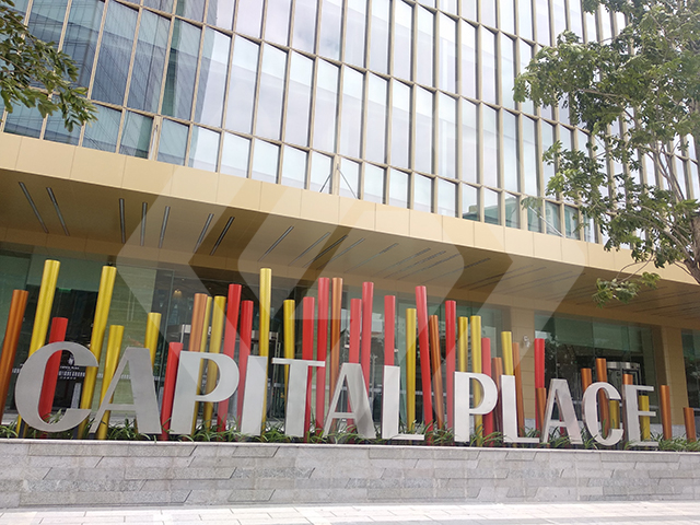 Cửa xoay NABCO tại Capital Place Tower 
