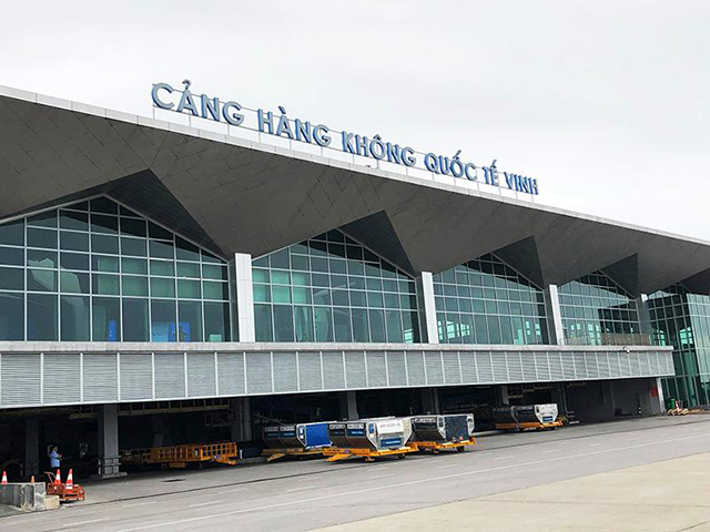 Cửa tự động tại Sân bay Vinh