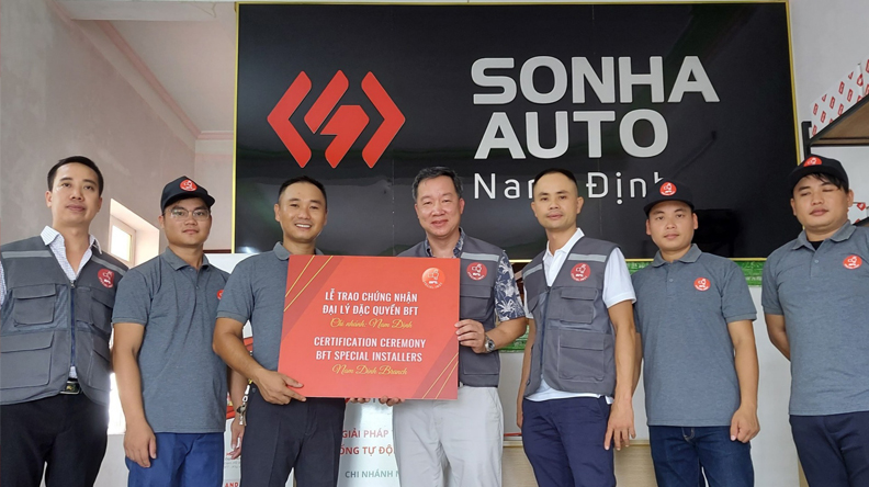 Lễ trao Chứng nhận Đại lý Đặc quyền của BFT tại Sơn Hà Auto Chi nhánh Nam Định
