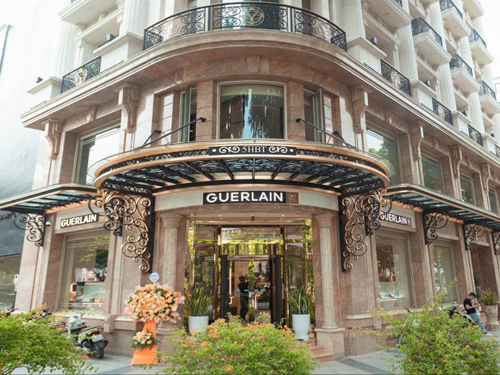 Cửa xoay NABCO tại GUERLAIN